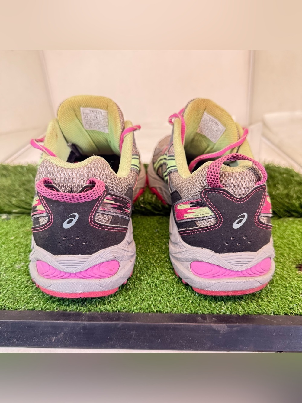 Asics Gel-Venture 5 Womens Size 10 Athletic Running Shoes Green Pink T5N8N - Picture 4 of 6